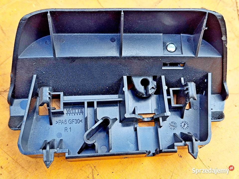 MercedesBenz W204 SEDAN Rączka zamka kanapy tył Radom