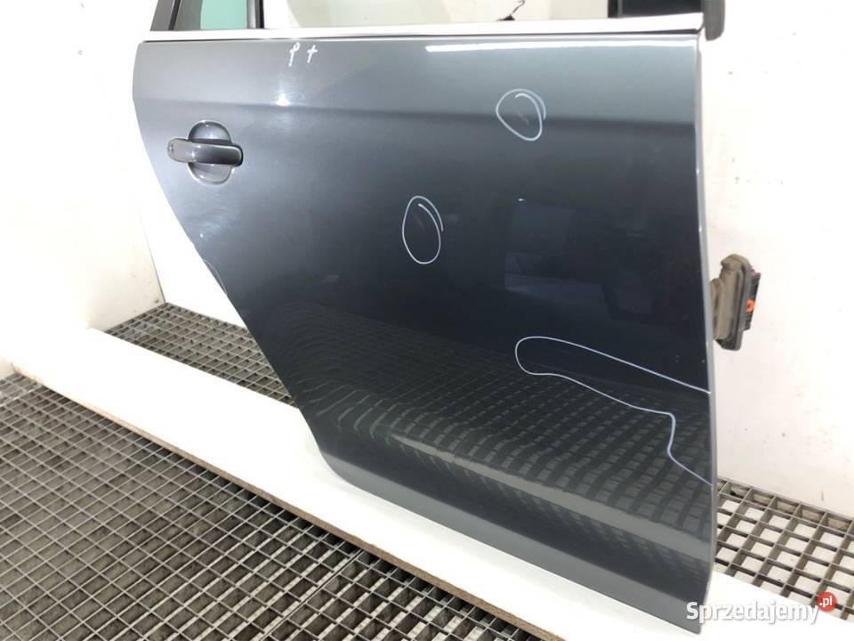 DRZWI PRAWY TYŁ VW GOLF VI Hatchback 0914