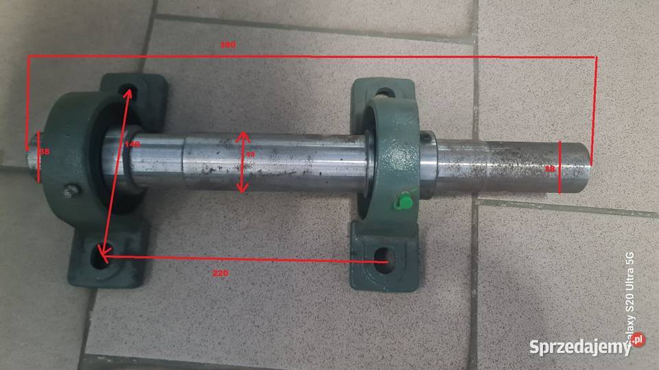 Wał kompletny z łozyskami Skawina