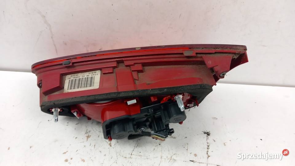 AUDI A4 B8 SEDAN LAMPA TYŁ LEWA W KLAPĘ Zbierkowo sprzedam
