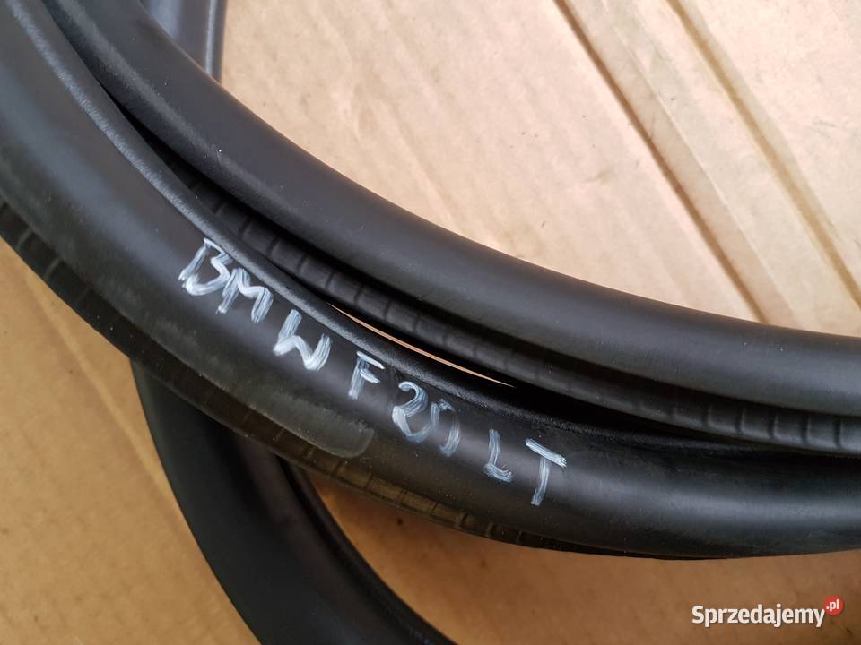 BMW 1 120 F20 LIFT uszczelka uszczelki wnęki Legnica