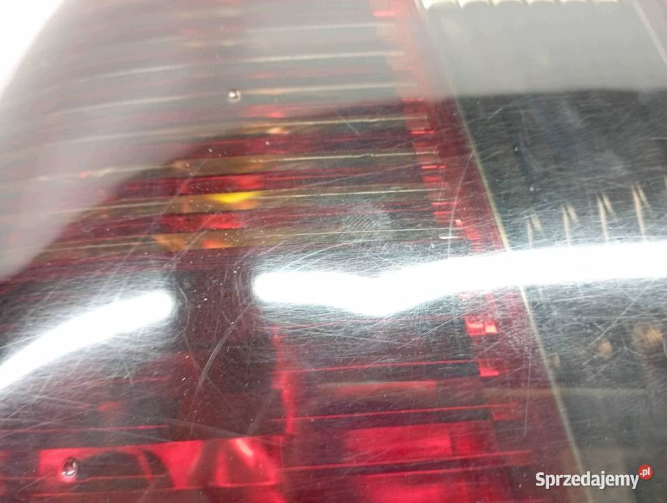 LAMPA TYŁ KOMPLET LIFT 6K6945257C 6K6945258C Rok produkcji 2000 świętokrzyskie