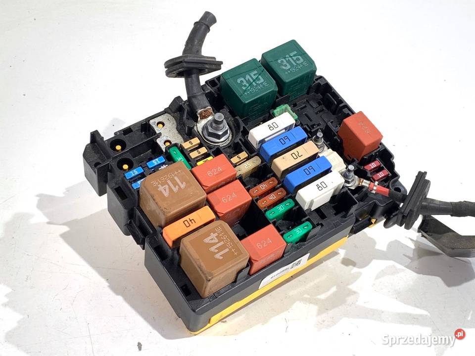 SKRZYNKA BEZPIECZNIKÓW CITROEN C4 CACTUS osobowe sprzedam