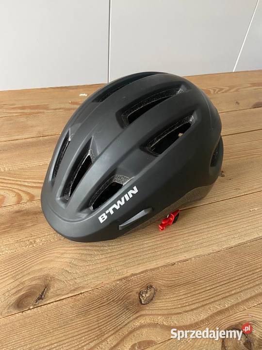 Kask rowerowy czarny btwin 5358 Borówiec sprzedam