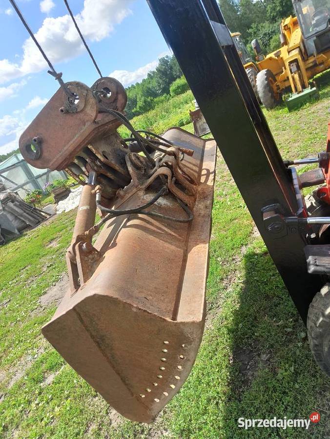 Łyżka skarpowa uchylana hydraulicznie 200