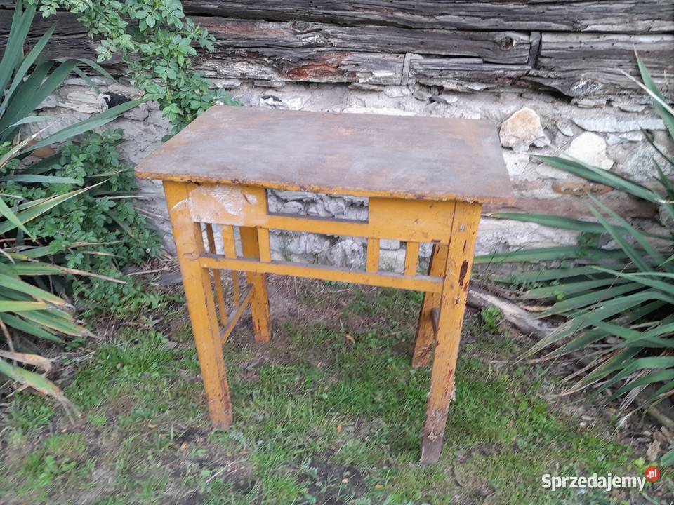 Stary drewniany stolik do renowacji zabytek Dąbrowa Górnicza