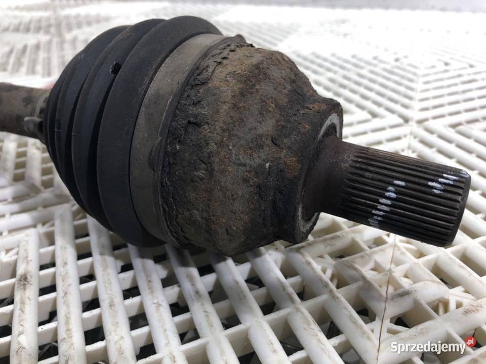 PÓŁOŚ LEWY PRZÓD FORD FOCUS C 3M513B437KE 18 120