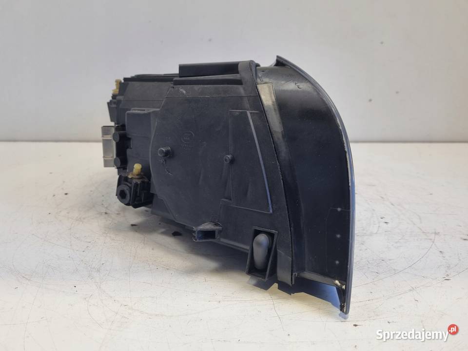 LAMPA LEWA Volvo S40 II V50 LIFT 07 XENON osobowe Lampy przednie Rudka