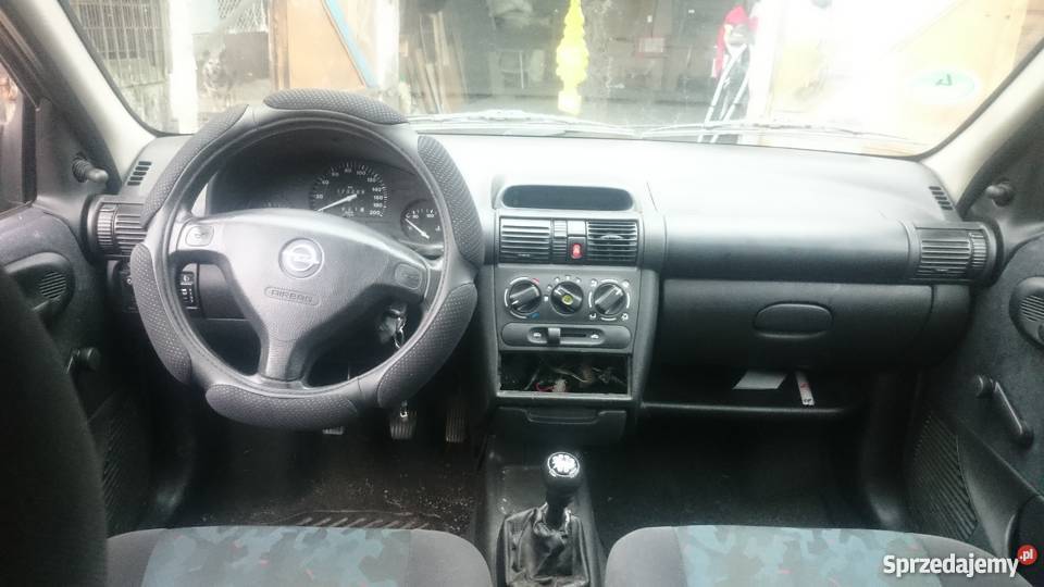 Opel corsa B 10 12V 2000 edition