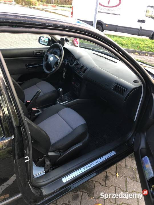 Volkswagen Golf 4 Special Rok produkcji 2001 Łódź