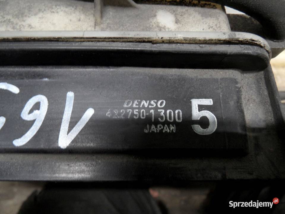 TOYOTA PRIUS II XW20 08r wentylator chłodnicy