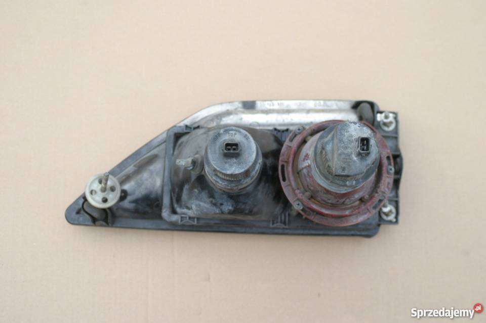 MERCEDES CITARO O530 LAMPA REFLEKTOR PRAWY PRZÓD Bieleń