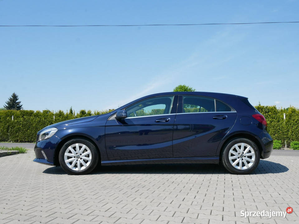 Mercedes A 180 16 122 Eu6 Navi Grzane fotele granatowy Goczałkowice-Zdrój