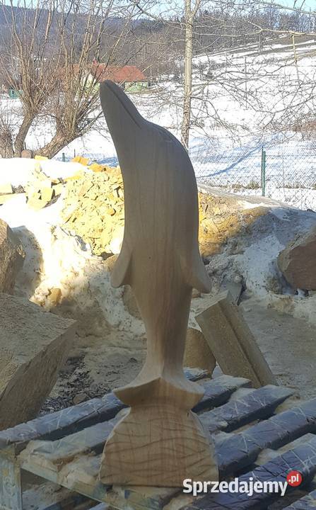 Rzeźba delfina z piaskowca - kamień naturalny