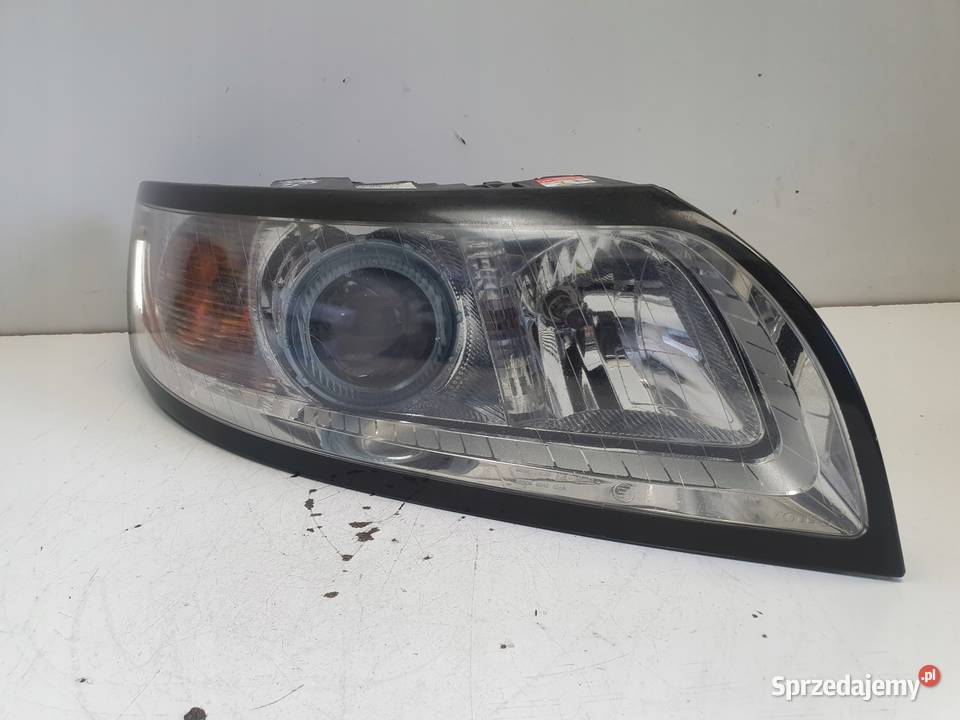 Volvo S40 II V50 LIFT PRZEDNIA LAMPA PRAWA PRAWY Lampy przednie Janów