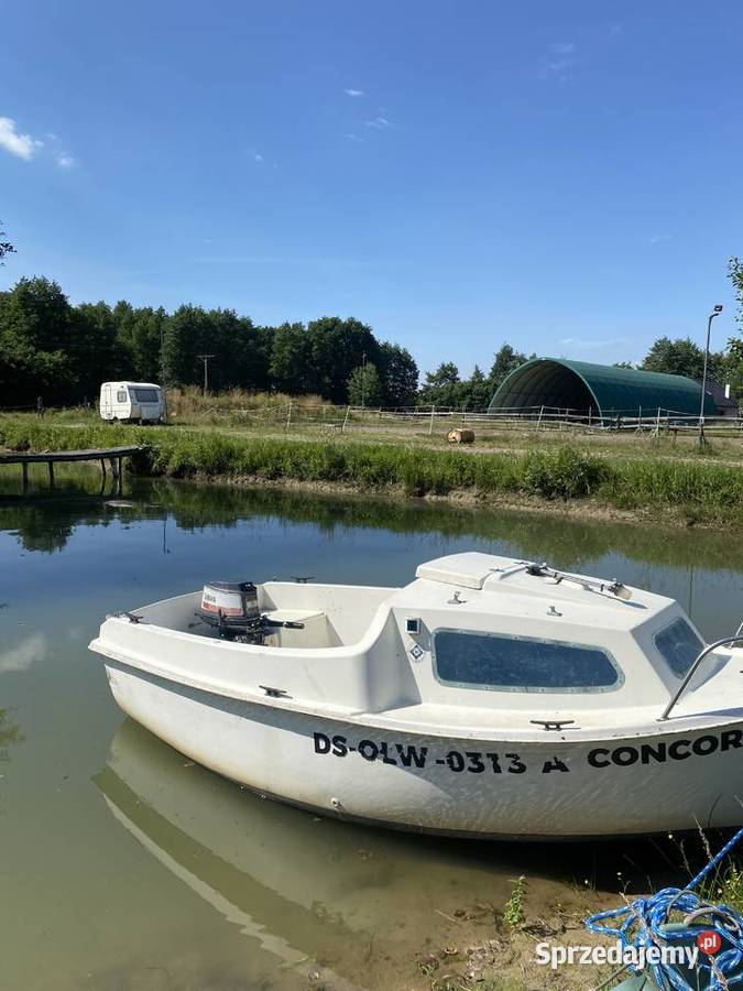 Łódź kabinowa yamaha