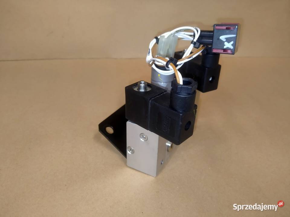 ZAWÓR OTWIERANIA DRZWI OB52ZD IVECO CROSSWAY Pozostałe