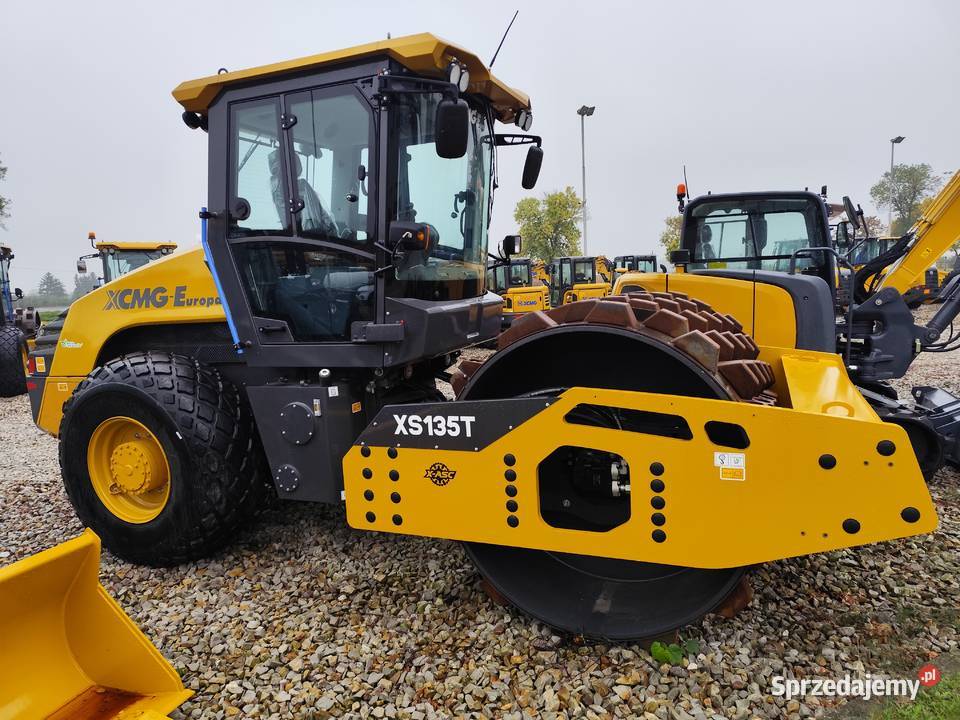 WALEC DROGOWY WIBRACYJNY XCMG XS135T 2025 Olsztyn