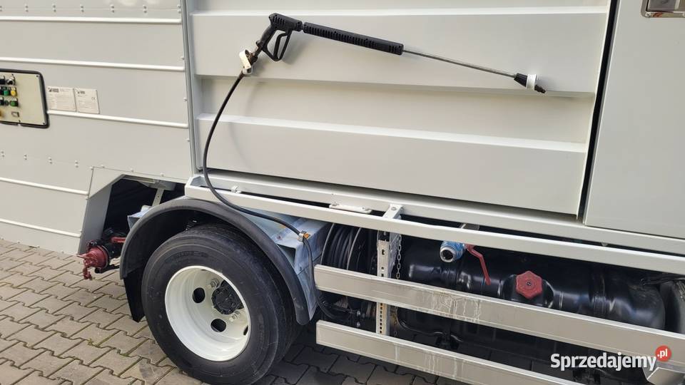 MYJKA DO POJEMNIKÓW Isuzu NQR75