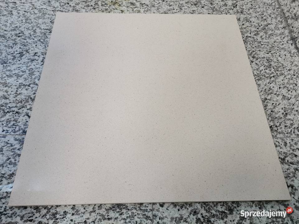 Płytki ze spieku kwarcowego BEIGE ARENA 60x60x12 Przemyśl