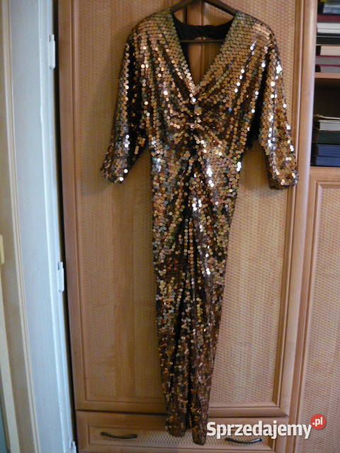 Suknia z cekinów