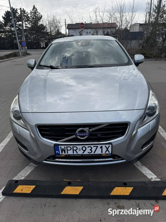 Volvo v60 plugin hybr Brwinów sprzedam