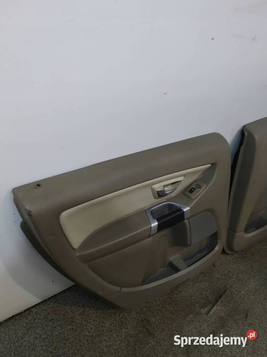 TAPICERKA BOCZEK PRAWY LEWY TYŁ KPL 398 Volvo XC