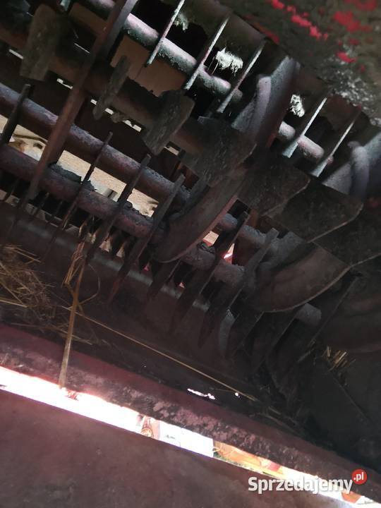 Sieczkarnia do kombajnu Massey Ferguson Rolnictwo
