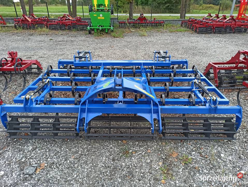 Agregat Apollo Kompakt z wałem przednim firmy Zgierz