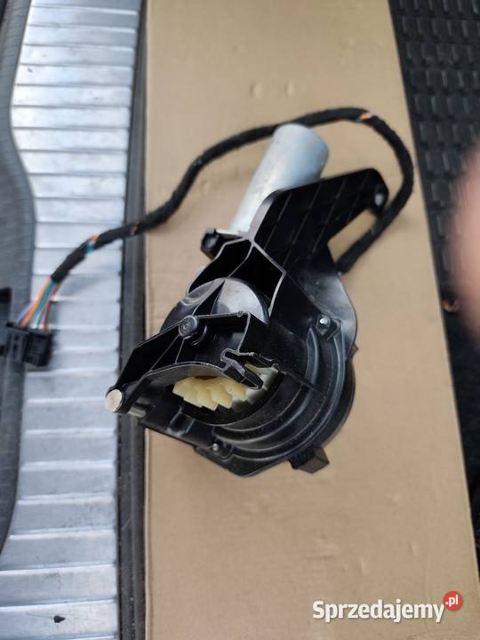 Silniczek dociąg drzwi VW 7T0843460B Nowogard sprzedam