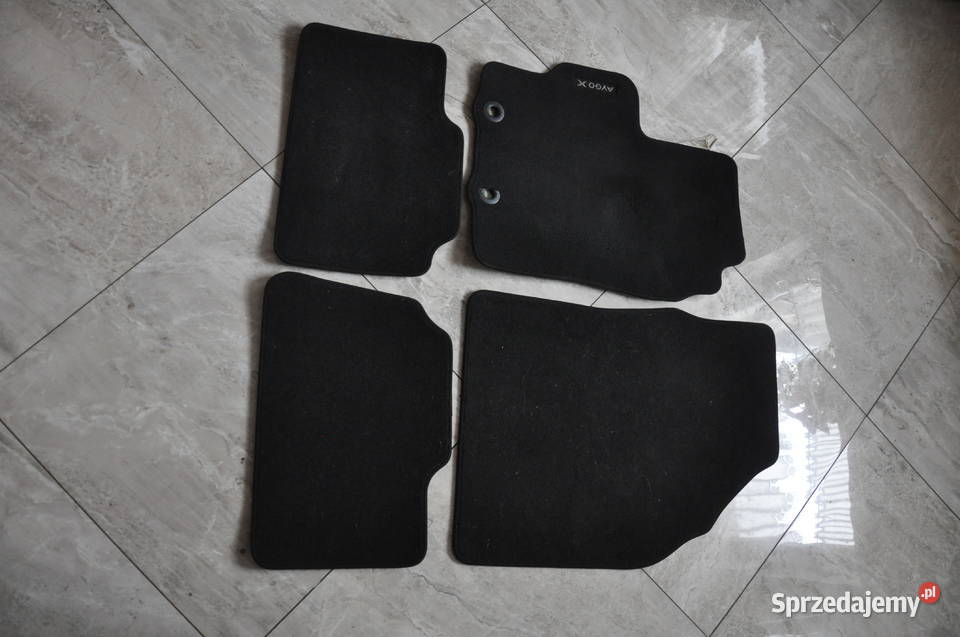 Dywaniki welurowe Toyota Aygo X 2022 osobowe Koziegłowy