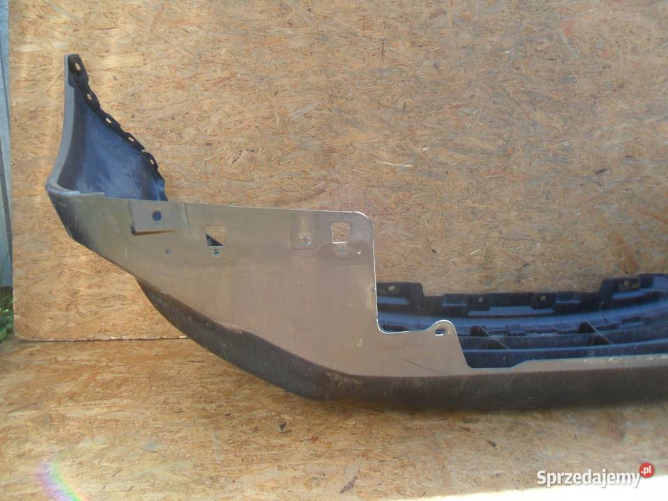 Zderzak przedni Isuzu D 2015 osobowe