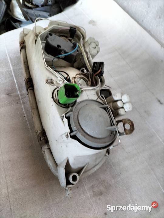 LAMPA PRAWA PRZÓD FORD FIESTA MK4 96FG13005AG sprzedam