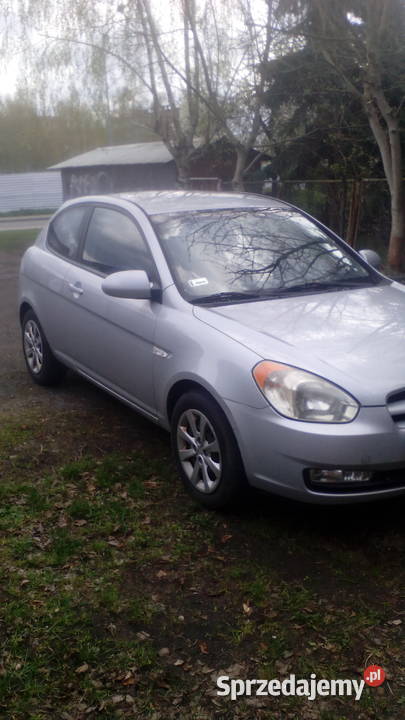 Hyundai Accent 1,4 benzyna