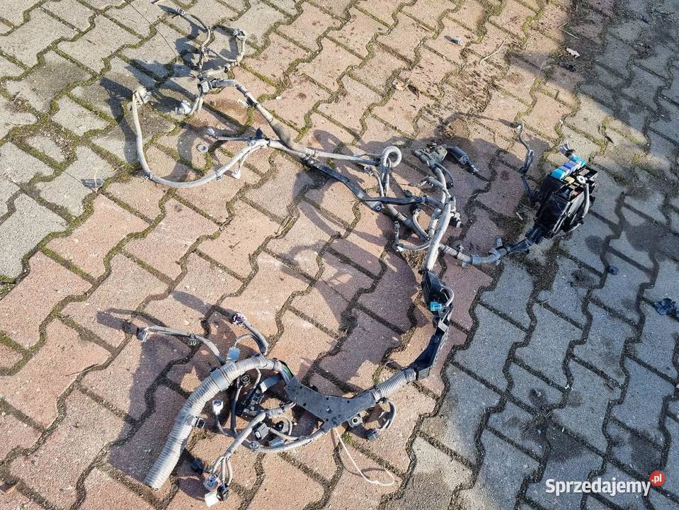 WIĄZKA INSTALACJA PUSZKA BEZPIECZNIKÓW TOYOTA