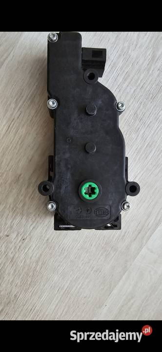 Dociąg elektryczny zamka klapy tylnej Tesla osobowe Krosno