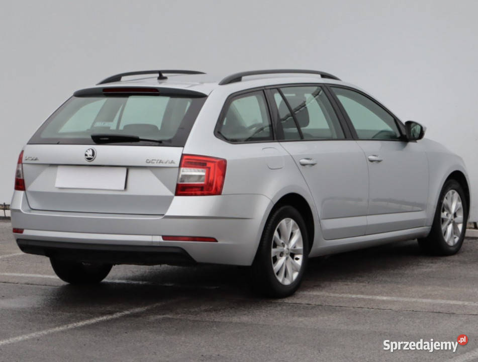 Skoda Octavia 16 TDI klimatyzacja