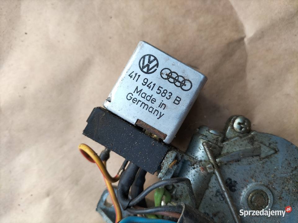 Audi 80 B4 80B4 Silniczek 893877797A PRZEKAZNIK Kamień-Kolonia
