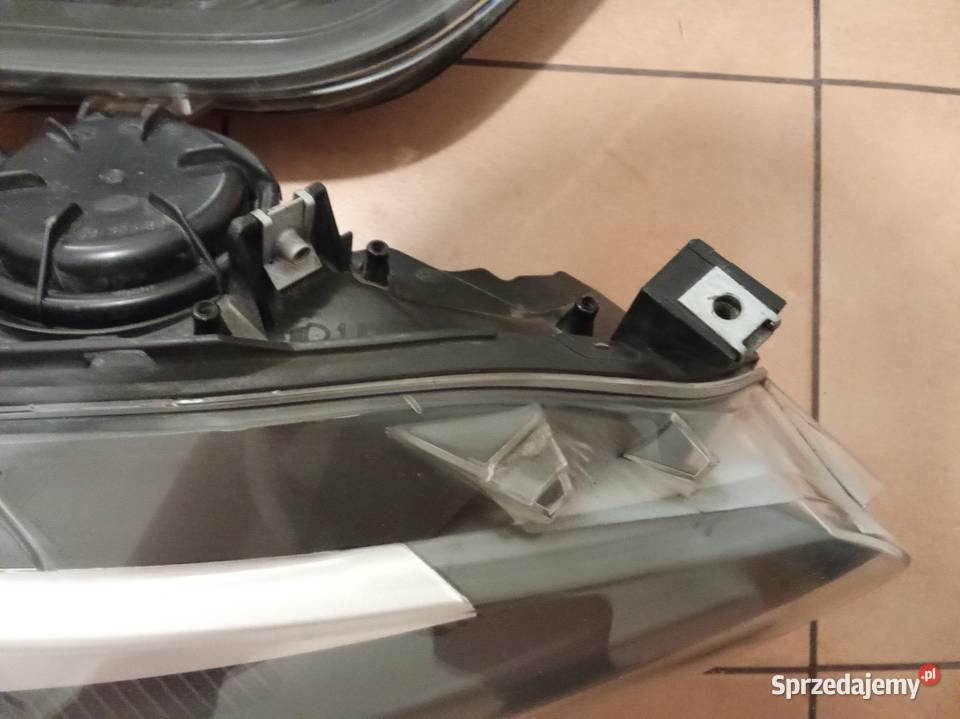 BMW1F20F21HELLA REFLEKTORY KOMPLET LEWY I PRAWY Kamieniec Wrocławski