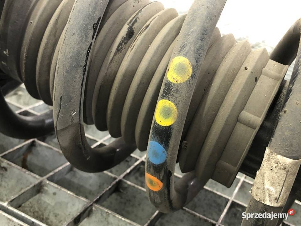 AMORTYZATOR PRAWY PRZÓD ZE SPRĘŻYNĄ ALFA STELVIO podkarpackie