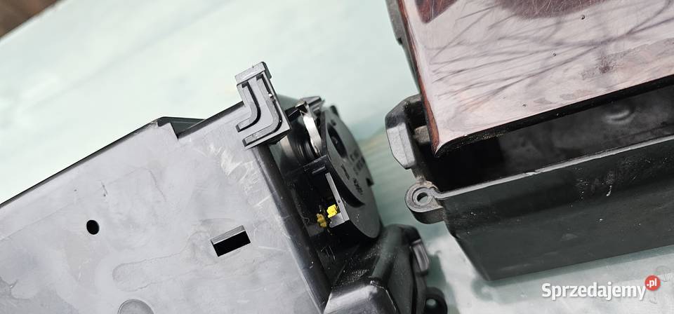 Schowek podłokietnika mercedes w210 elegance Rok produkcji 1998 Zbąszyń sprzedam