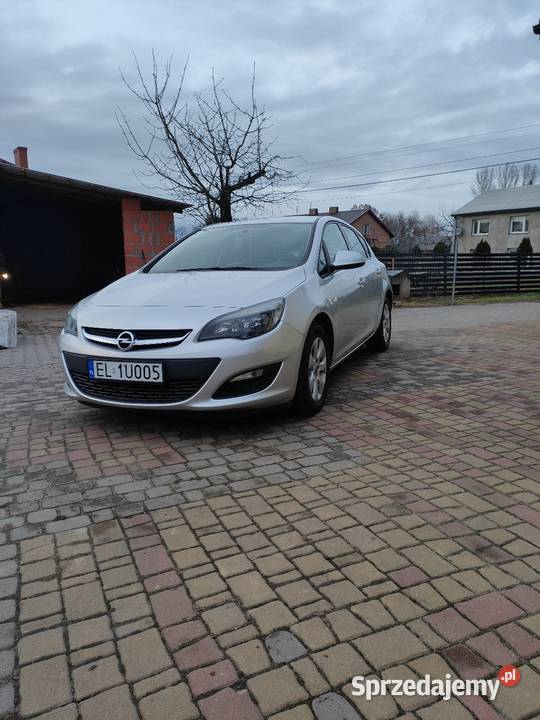Opel Astra J benzyna gaz 2014 Motoryzacja Poddębice