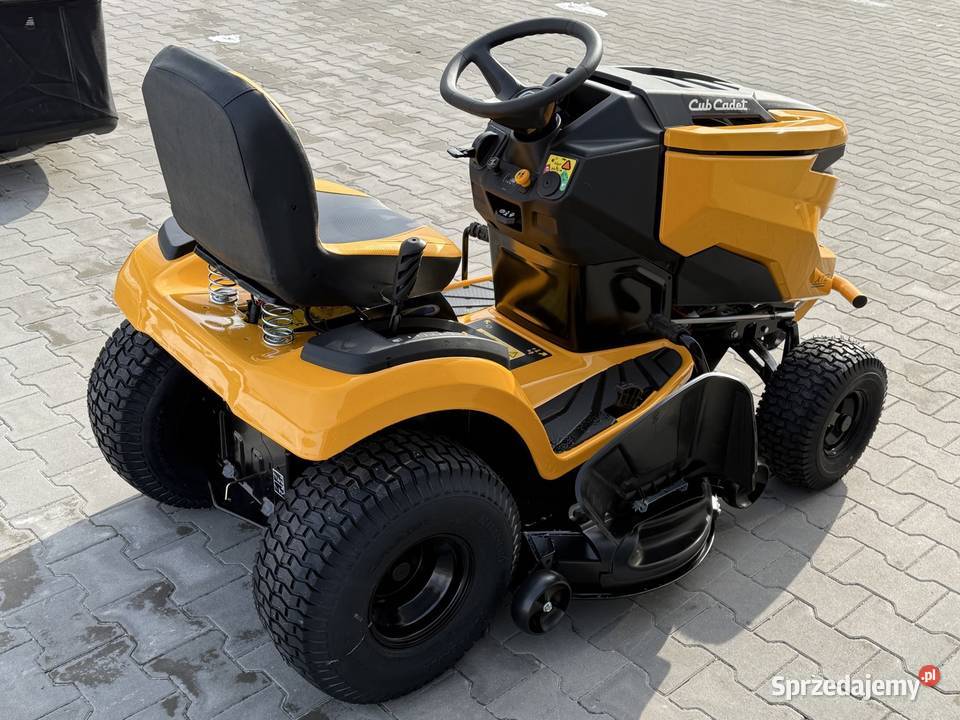 CUB CADET XT2 QS117 VTwin 24 Kawasaki Traktorek Dymki