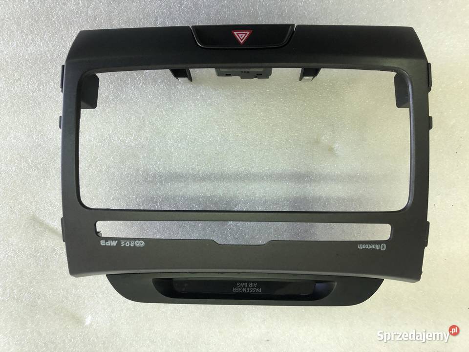 OSŁONA RAMKA RADIA U097813810 KIA SPORTAGE III osobowe