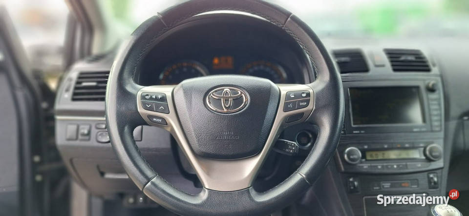 Toyota Avensis Climatronic Benzyna super stan czujnik zmierzchu pomorskie Lębork