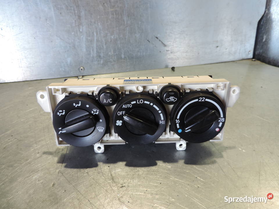 TOYOTA AVENSIS I T22 PANEL STEROWANIA Panele sterowania, przełączniki Panele sterowania, przełączniki małopolskie Nowy Sącz
