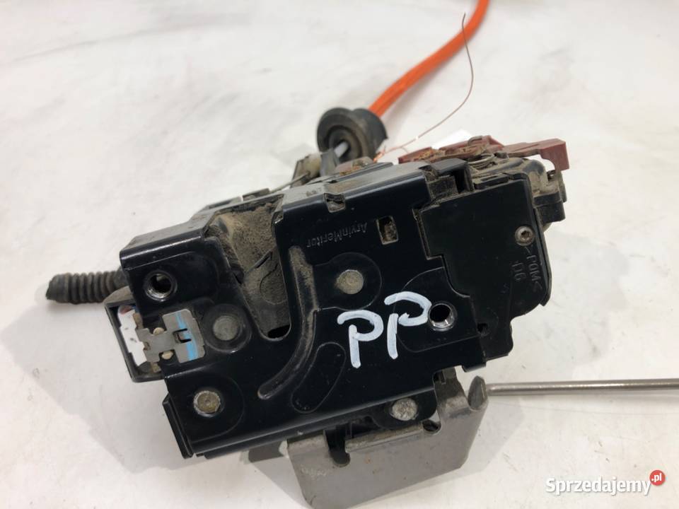 ZAMEK DRZWI PRAWY PRZÓD AUDI A3 8P Hatchback