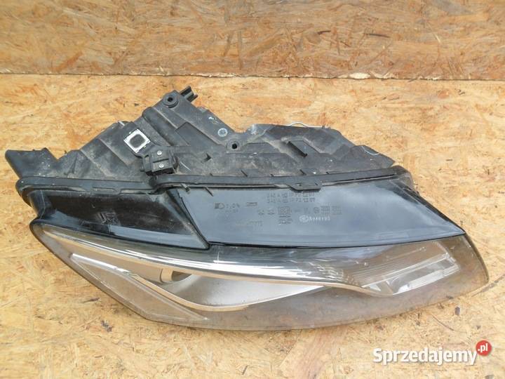 AUDI Q5 LAMPA REFLEKTOR XENON PRAWY osobowe wielkopolskie