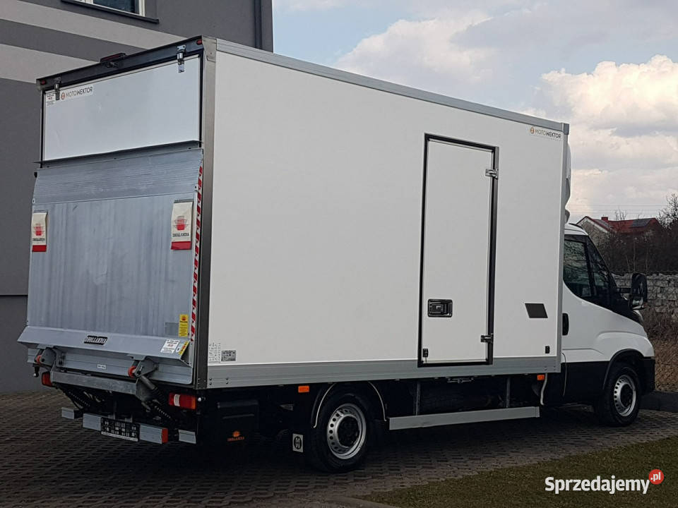 Iveco Daily WINDA 8EP 429x223x223 KLIMA ASR (kontrola trakcji) Iveco Poręba