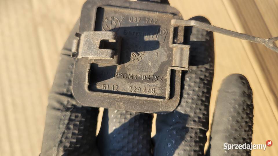 BMW 3 E46 SEDAN ZAŚLEPKA HAKA ZDERZAK TYŁ